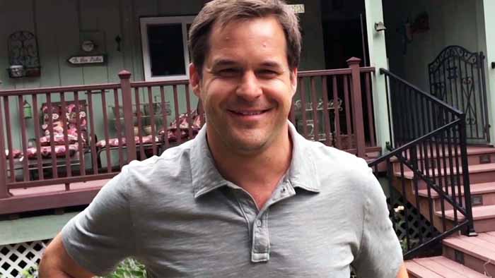 A picture of Kyle Bornheimer.